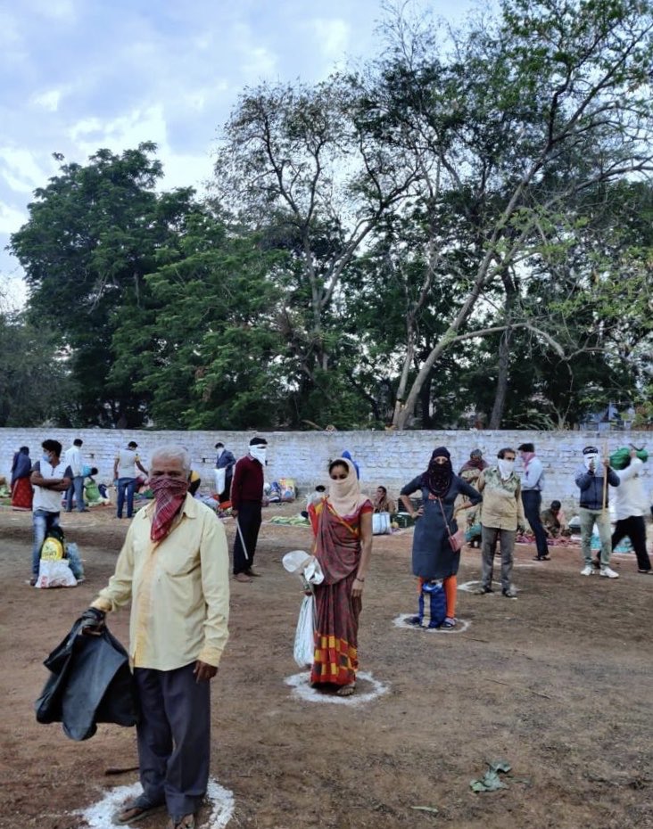 vijayrupanibjp's tweet image. The city of Morbi is showing exemplary discipline so far as social distancing is concerned. I congratulate vegetable vendors and buyers as well. Let’s follow it and stop corona from spreading further. @CollectorMorbi 

#IndiaFightsCorona
#GujaratFightsCovid19