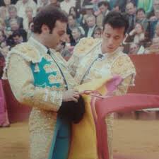 🗓Efemérides 28 de Abril

👉1965El Cordobés abre la Puerta del Príncipe 

👉1987 Puerta del Príncipe para Espartaco

👉2001 José Tomás abre la Puerta del Príncipe 

👉2004 Alternativa de Jesuli de Torrecera

👉2007 Salvador Cortes corta 4 orejas y sale por la Puerta del Príncipe