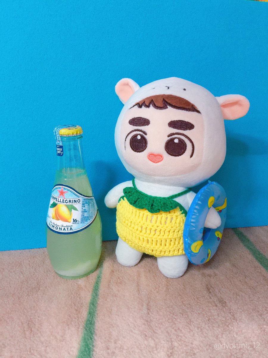 dyolamb_12's tweet photo. 어서 코로나 종식돼서 
봄은 못 누렸어도 여름은 신나게 즐길 수 있길! 🍋🏄‍♂️ https://t.co/P5r8XwRqb4