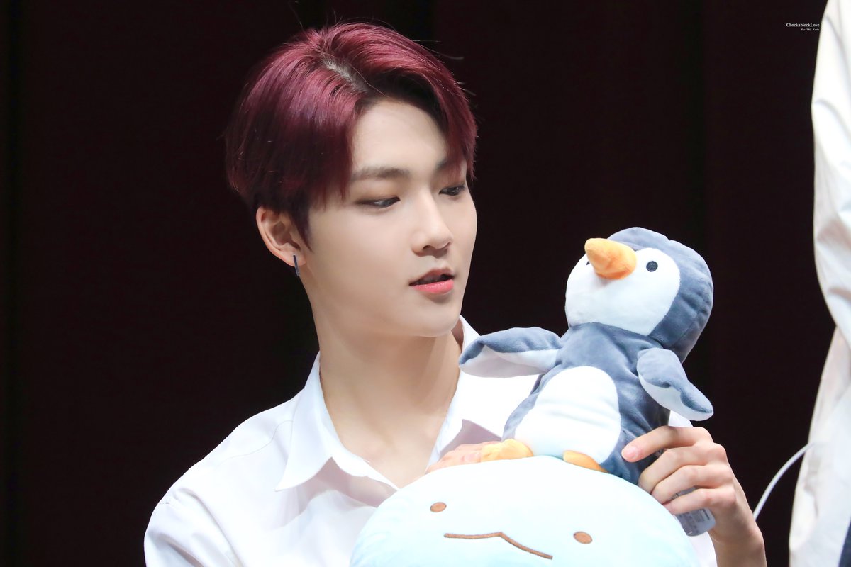 chockablock0223's tweet photo. [HQ]200222

#더보이즈 #케빈 #문형서 
#THEBOYZ #KEVIN 
@WE_THE_BOYZ https://t.co/g50n3mLedj