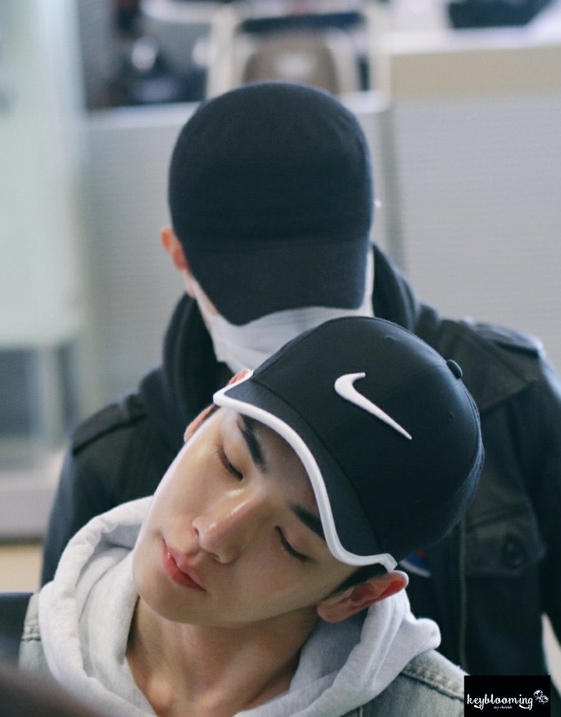 keytsune's tweet photo. 김기범 피부광 내 미래보다 밝다 https://t.co/7M3Kh0FEH6