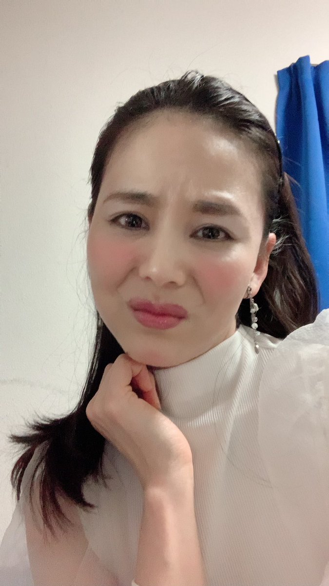 みやび Mizuki 女優 歌手 A Twitter なりきりメイク Season2 さて Season2 気まぐれに始まりました 永遠のアイドル といえば 分かるかな 笑 ヒント あ ちょ 今忙しいんで なぎさのバルコニーで待っててください なりきりメイク