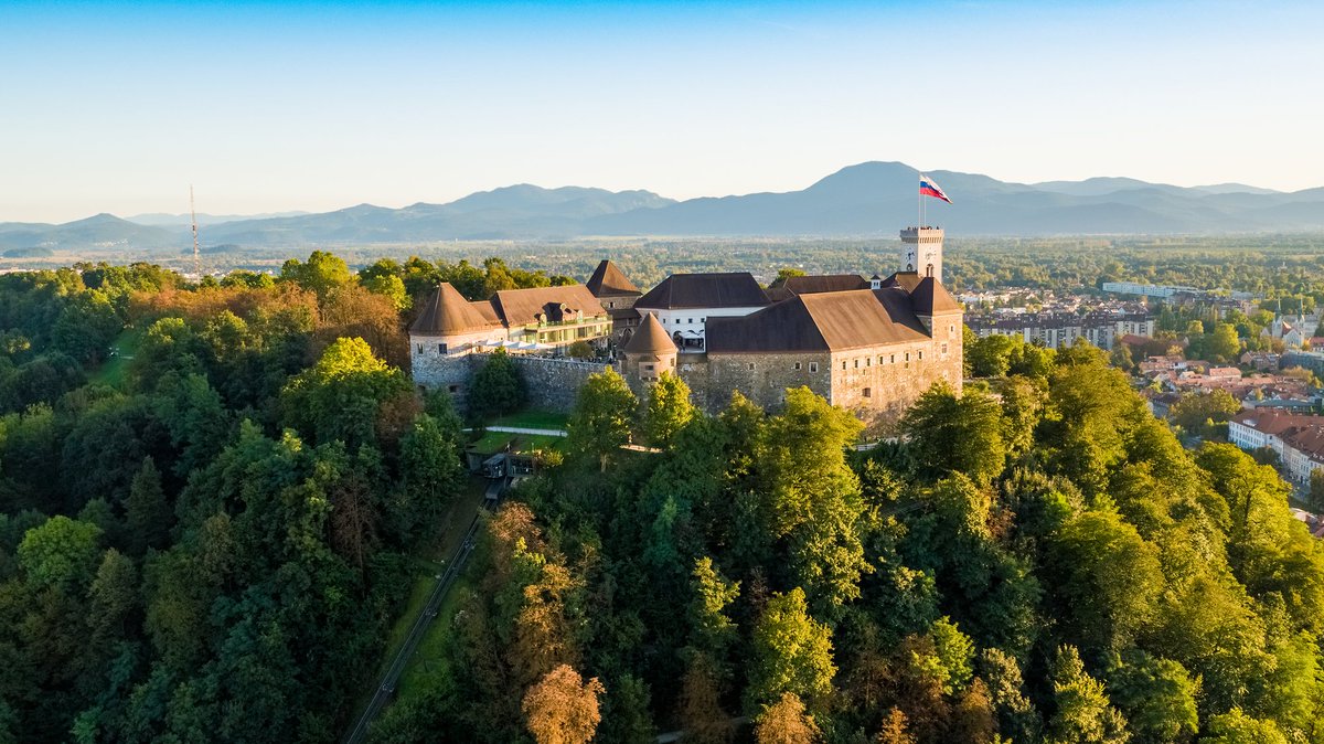travel_slovenia's tweet photo. LJUBLJANA, Slovenia - one of #Europe's smallest capitals, #Ljubljana is a combination of ancient #architecture and modern charm and its Old Town is one of the most visited tourist destinations in #Slovenia. (photos: Andrej Tarfila #photography) #ifeelsLOVEnia #Travel https://t.co/o6LR284iyX