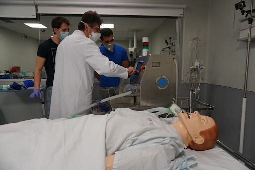 📌 Apoyamos la innovación solidaria y colaborativa frente al #coronavirus con el proyecto <a href="/ventilator_open/">The Open Ventilator</a>, una iniciativa impulsada por la asociación <a href="/_celera/">Celera</a> y la <a href="/urjc/">URJC</a>, para la fabricación de un nuevo respirador artificial de aplicación hospitalaria. 👉bit.ly/35mIcGR