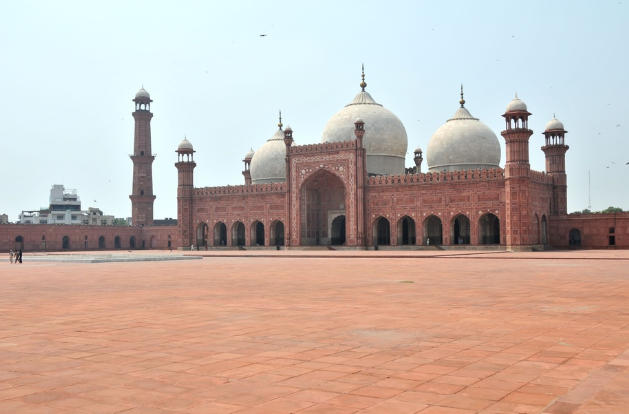QeemtiW's tweet photo. Want to #visit #Lahore. Must read this #TravelBlog on #QeemtiWaqt #UrduArticle Site, before #Travel to this #Lahore Because here you will know about #badshahiMasjid #ShalamarGarden #ShahiQila and also Must #share this #blog with your #friends.
https://t.co/gZNgTpGDtd https://t.co/8OluMuRc2i