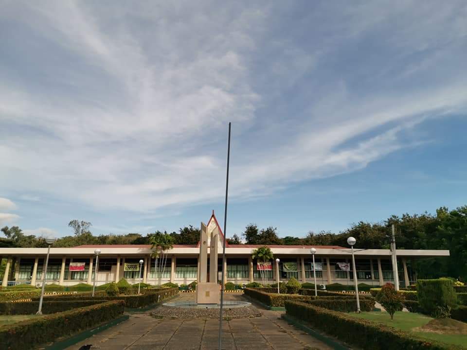 CMU_tweets's tweet photo. I am still proud of Central Mindanao University. One mistake of any individual can't ruin the whole institution.

#CMUPaRin #AcademicParadise 

-admin Z 
[ctto] https://t.co/1zmvXBvYJF