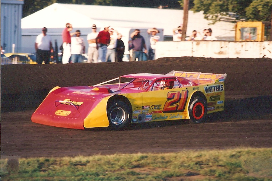 Tonight at 7 PM! Don't miss the premiere of the 1993 Jackson 100 Heat #5 Race!  15 Laps and Billy Moyer starts 13th he must get to the top 3 to transfer to the Jackson 100 feature.  Don't forget I said BILLY MOYER! Watch it here: thirstygoatblog.com/?p=390

#Classic #GOAT #DirtTrack