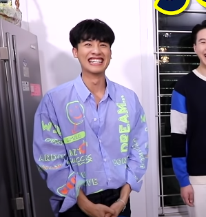 tiredjune's tweet photo. his smile is 🥰🥰🥰🥰🥰 #Tawan_V https://t.co/mVPWHgqz9c