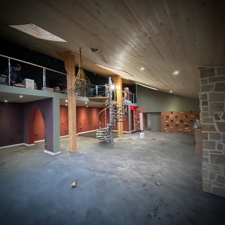 Throwback to this stunning spiral staircase! It was an essential feature in this man cave project. 

For more information on Dellicompagni bespoke builds, visit: zcu.io/wLbv