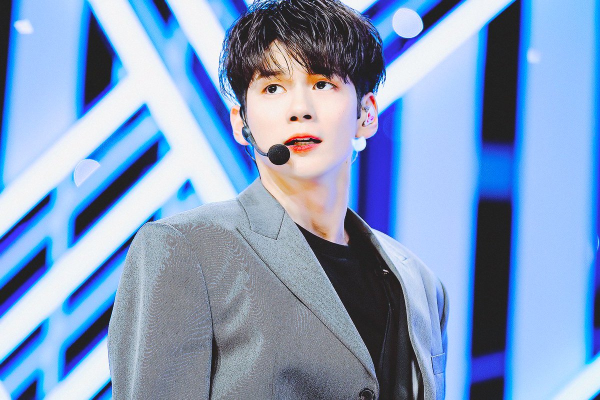 GRAVITY #옹성우 모음
95x825.tistory.com/21