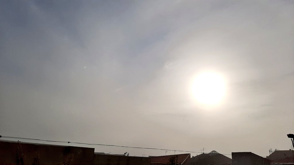 mcarmenimprenta's tweet photo. @madorobla @AEMET_Ext @carlos_benito @ondacerosurextr @davidlopezrey @javioru @meteocastuera @castan_tere @geospainex @video2paco @AlexMuozGarc @anamaria190977 @sobrino_antonio @ElisaSalaSalvad @WMO @RosaliaFdz @inmavidal69 Buenos días hoy en #Belmez Córdoba amanecer con niebla #YoMeQuedoEnCasa #desdemipatio https://t.co/AUP9T8QYBa