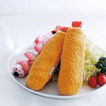 雨の日の憂うつな気持ちをカラッと吹き飛ばしてくれそう？「エビフライ折りたたみ傘」が意外とオシャレ。