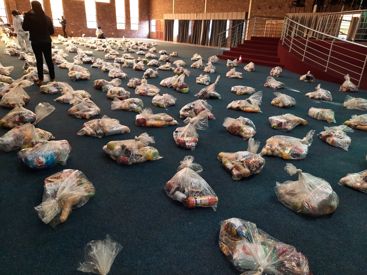 TeamNews24's tweet photo. I am at the Mamelodi Baptist Church this morning where the Collen Mashawana Foundation in partnership with Afribiz Invest will be donating food parcels to residents who have come out in numbers. #day32oflockdown #foodparcels (@Sesona_Ngqaks) https://t.co/2OSSui7tWY
