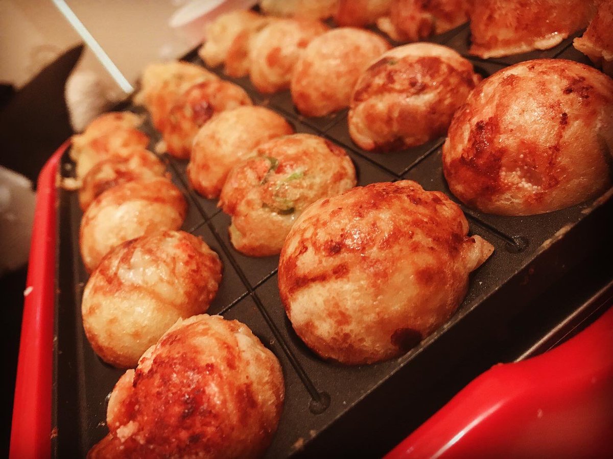 Amitiix09's tweet photo. たこ焼きがうまく作れた日！
おいしそうでしょー？🙈 https://t.co/isUlt218Xb