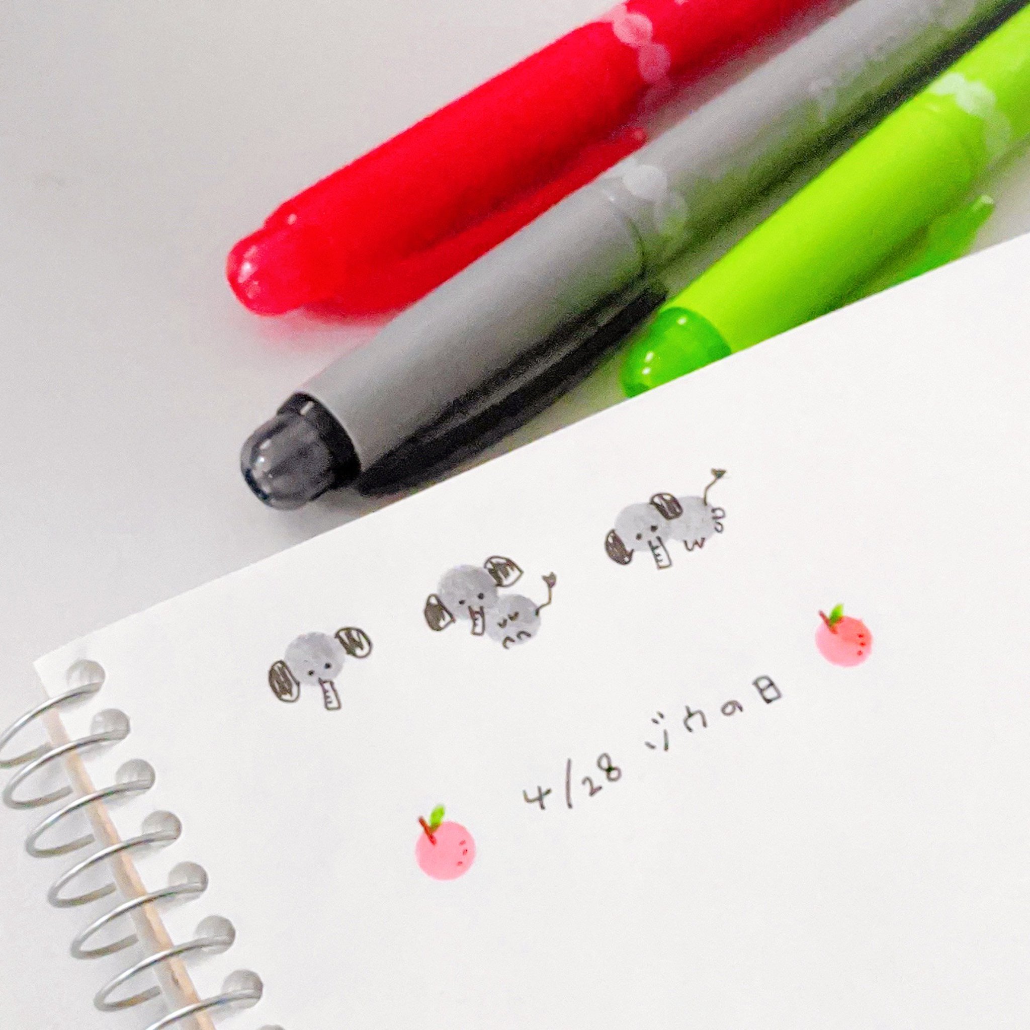 トンボ鉛筆 公式 今日は ぞうの日 プレイカードットで簡単ワンポイントイラスト プレイカラードットで描きました 象の日 トンボ鉛筆 公式 今日は ぞうの日 プレイカードットで簡単ワンポイントイラスト プレイカラードットで描きました 象の日