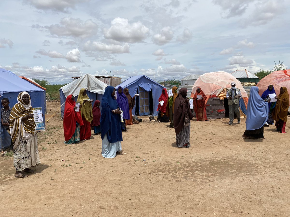 The heavy rains in Ethiopian high lands are leading #Rivershabelle to break its banks amid of #Covid_19 pandemic, @dansomalia continues educating the IDPs in their area of Ops against the pandemic. #Humanitarianactors need to prepare for #earlyresponse to save lives.@OCHASom