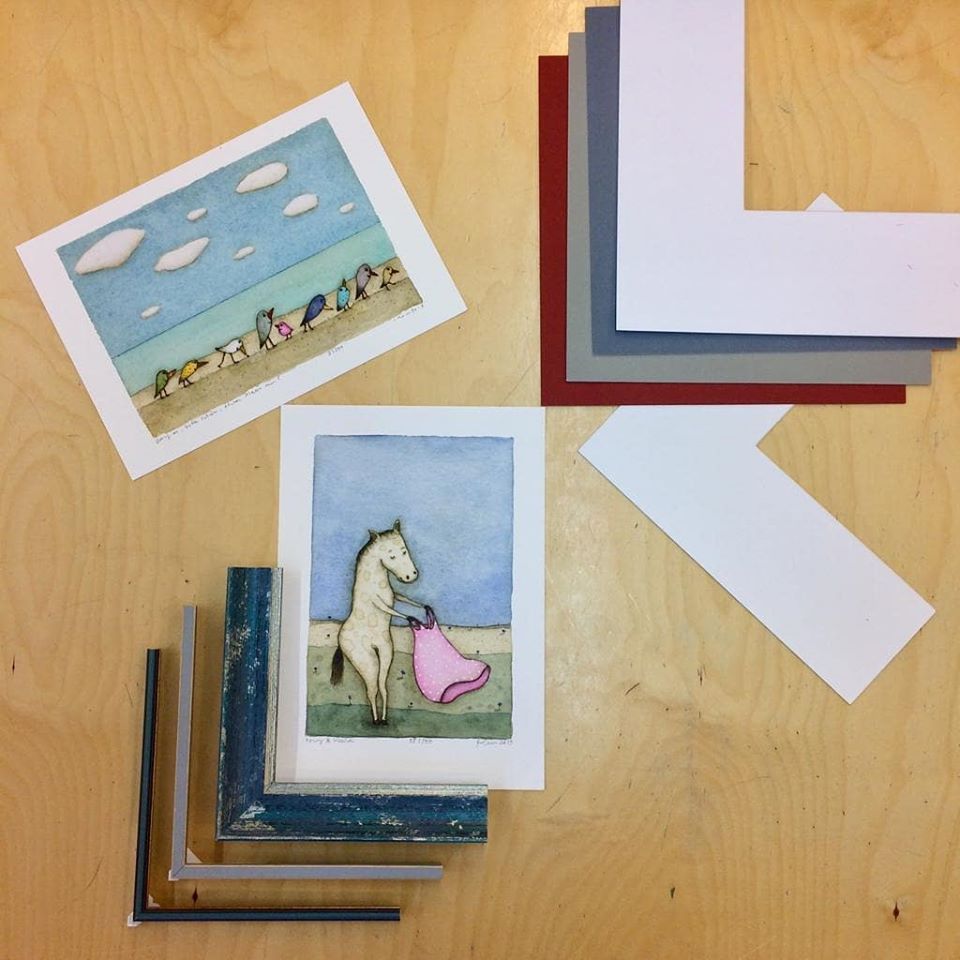 Abtauchen in fabelhafte Bilderwelten - bunt und mit Witz sprechen die farbenfrohen Bilder des Künstler Holger Koch eine ganz eigene Sprache. Von seinen Werken gibt es jetzt hochwertige Drucke in limitierter Auflage!
#HolgerKoch #artprints #artundform
artundform.de/shop/Holger-Ko…