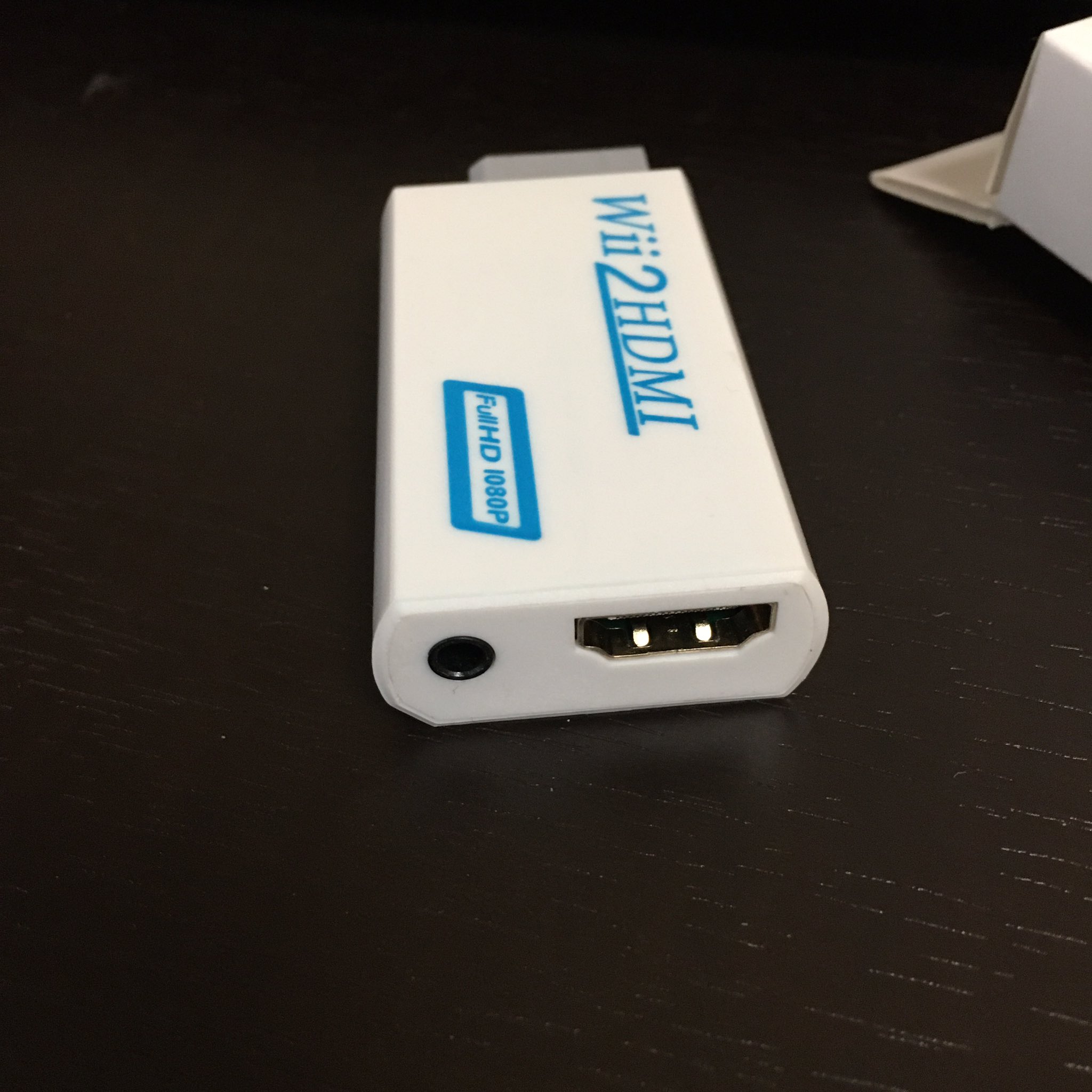 あわやまたな イヤホンジャックもあるがテレビから出るノイズ ジー みたいな音 が乗るので注意 ノイズのないテレビなら大丈夫なはず しかし高い音が若干割れる Wiiメニューの ポーン という効果音をイヤホンで聴くと分かりやすい マリカwiiの