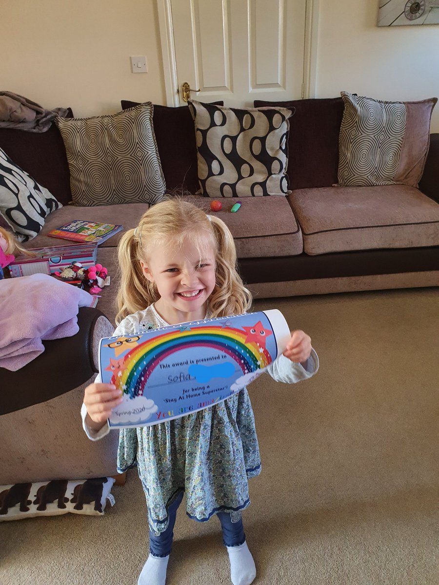 NicnacW79's tweet photo. Sofia loved her certificate 💙🌈 thank you @KSInfants https://t.co/YM62G4N5C8