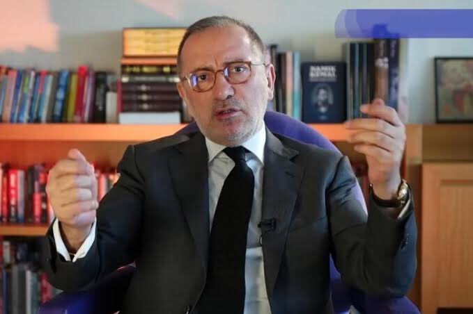 Fatih Altaylı'dan Diyanet'e: 'Lanetlenen' eşcinsellerden de vergisini almayın o zaman!
▪️Kiliseler devletin bütçesinden para almazlar. Bizde ise Diyanet’in bütçesi de vergilerimizden oluşur. Yanlış olan, iki yüzlü olan bu tarafıdır işin. medyanin50tonu.com/fatih-altaylı-…