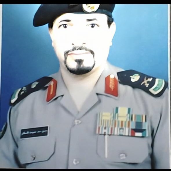 shassosah's tweet photo. هذا هو والدي حفظه الله وشافاه اللواء متقاعد حسين بن سعد بن حصوصه.راعي الفزعه والجزعه عون الرفيق والصديق راعي المواجيب مكرم الضيوف.
قال فيه الشاعر المري
سلامي ياللي تبذل الخير يمناه
ابوسعد راعي العزوم الثقيله
لاجاه منهو يدهل الجود ينصاه
يبشر بعزه فوق مالا يطيله 
#شارك_بصوره_أبوك https://t.co/fw2eRRkb1W