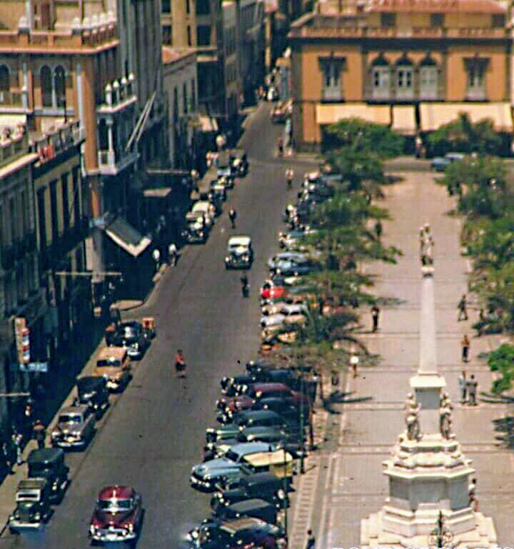 AntesAhoraTfe's tweet photo. Un Antes!
(Reliquias de coches)
Plaza de la Constitución (Plaza de la Candelaria en 1956)
#SantaCruz
#Tenerife
Año1956
📷➡Color auténtico
📷#AntiguaTenerife https://t.co/4UFO9MU9fX