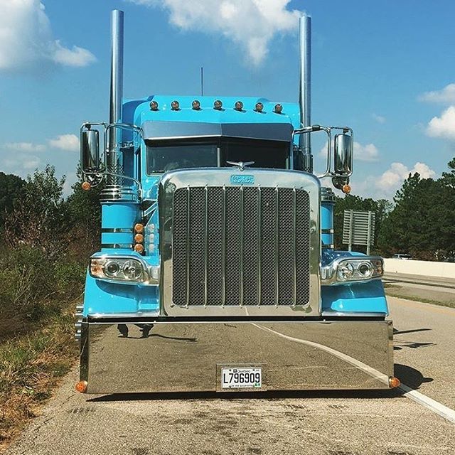 ✅ Follow, Like, Share and Comment 📝
#custom #stainlesssteel #cummins #n14 #isx #cat #turbo #3406e #6nz #c15 #c16 #c18 #peterbilt  #autogramtags #trucking  #freightliner  #mantrucks