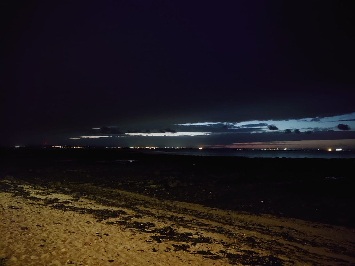 _KSLD_'s tweet image. To wrap up our #AbstractTheNight call out, here's a #thankyou to all who took part, expecially the @StoaneLighting team. Looking forward to seeing more of your photos! 🌑 These are wonderfully illustrative of our impact against need. #Venus !! 🌟 #darkskies #Edinburgh #Scotland