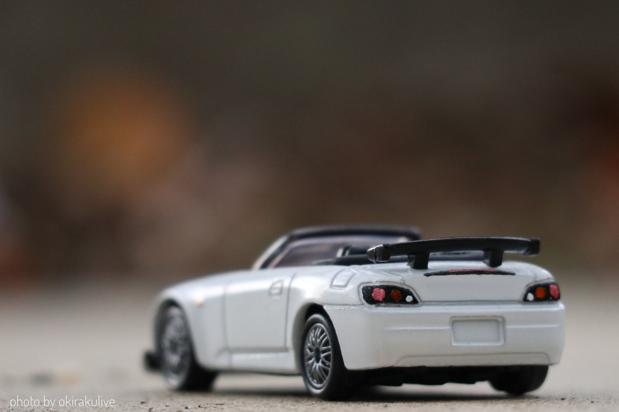 Okiraku トミカ改造 S00をリペイント ウイングとバンパーを増設 ホイール交換です 初めてにしては上出来かな リペイントだけなら簡単だし楽しいからこれからちょいちょいやってこうかな トミカ改造 T Co Ybhyziqjt5 Twitter