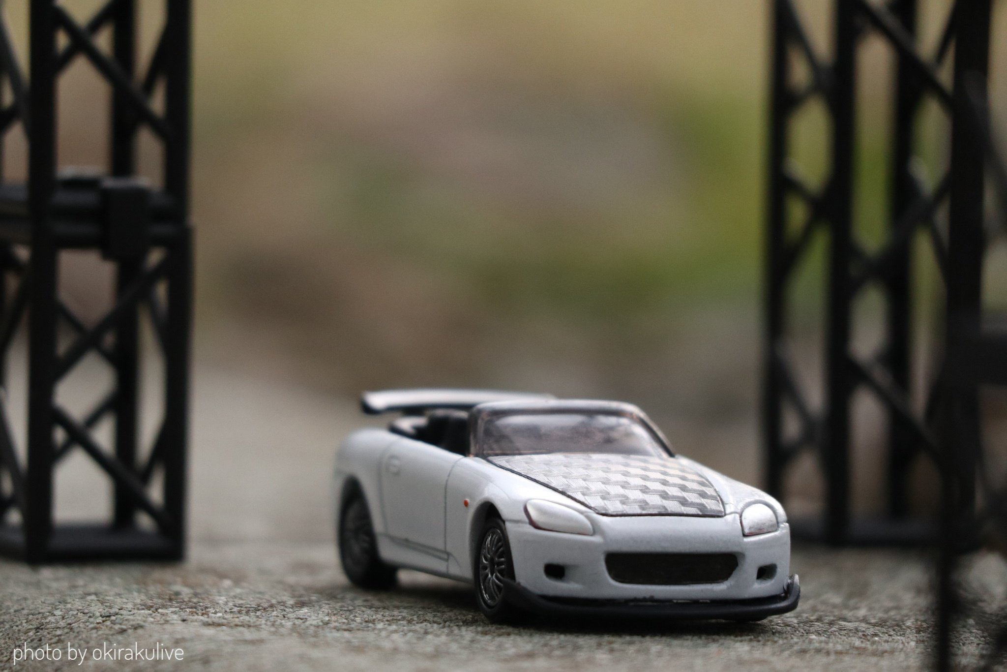 Okiraku トミカ改造 S00をリペイント ウイングとバンパーを増設 ホイール交換です 初めてにしては上出来かな リペイントだけなら簡単だし楽しいからこれからちょいちょいやってこうかな トミカ改造 T Co Ybhyziqjt5 Twitter