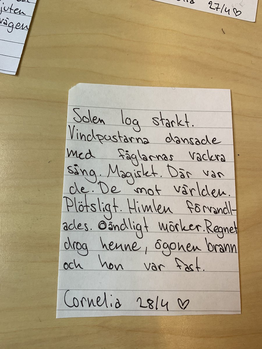 Corneli88475777's tweet photo. Micronovell på 100 ord till 50 ord till 30 ord.  @visesiskolan https://t.co/Jybiy6Deet
