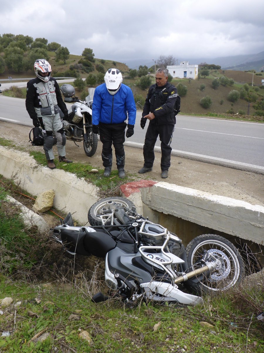 Biketruck's tweet photo. Now if I were you Wayne, I'd have braked a tad earlier...
#Morocco https://t.co/DxdzlKiElt