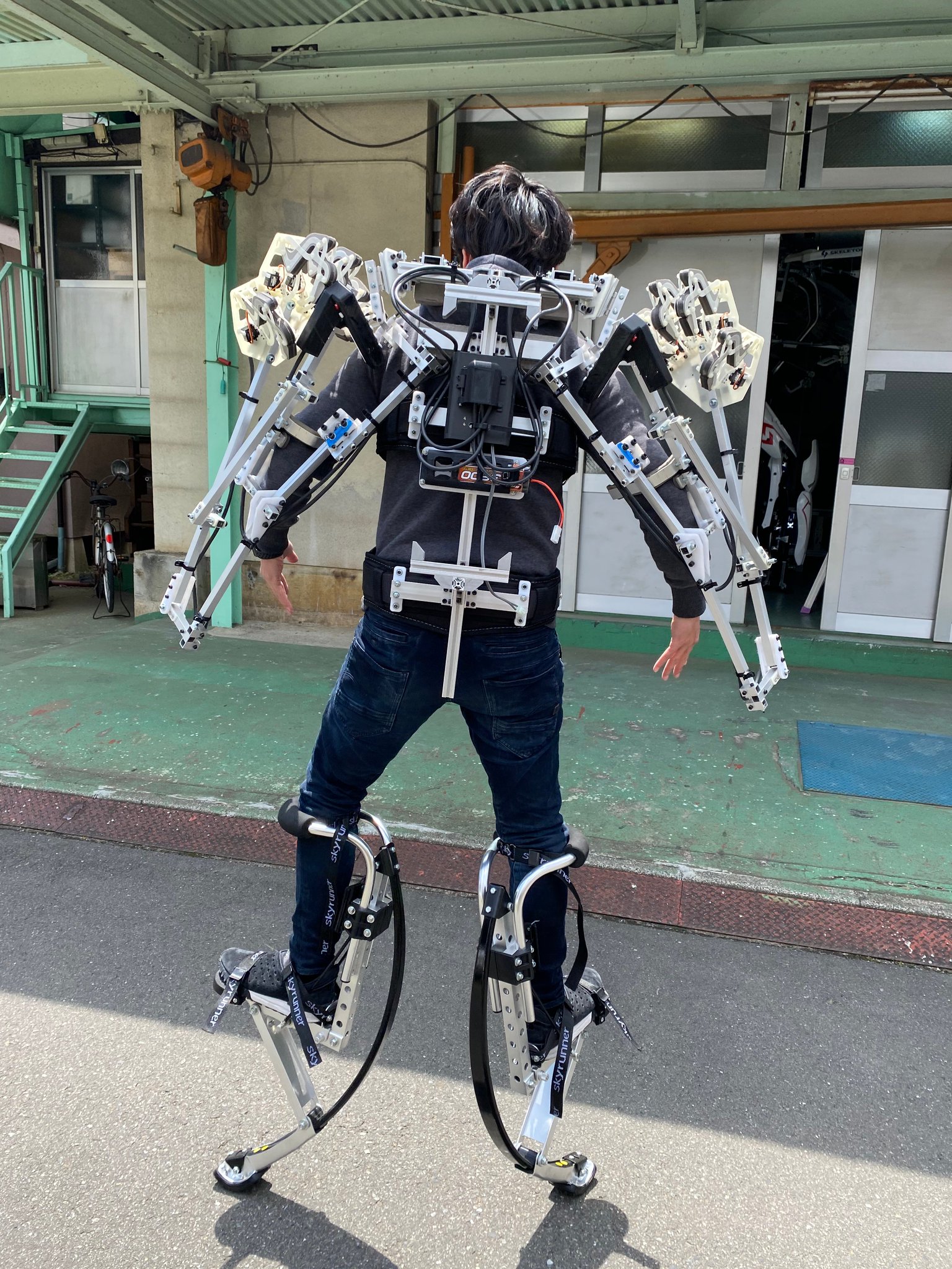 スケルトニクス ジャンピングスティルト Team Andzと新しいコンテンツを制作します まずは今回テスト機を公開します スケルトニクス ジャンピングスティルト Team Andzと新しいコンテンツを制作します まずは今回テスト機を公開します