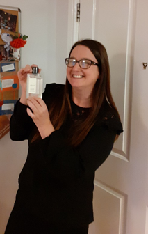 RotundaLtd's tweet photo. Thank you @JoMaloneLondon & @EsteeLauderUK for the luxury hand sanitisers that we are distributing to keyworkers across the northwest, including #ImagineIndependence mental health Keyworker staff pictured here โญ๏ธโญ๏ธโญ๏ธ
#charitytuesday #WorldDayForSafetyAndHealthAtWork
#keyworkers https://t.co/LXCZsnlnwj