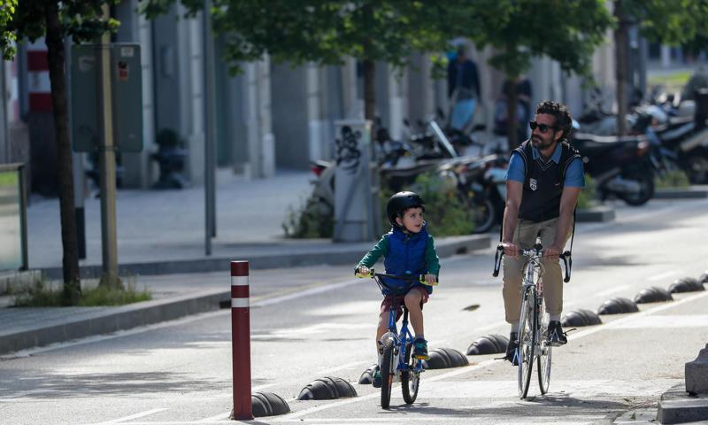 TuOtroDiario's tweet photo. ‘¿Cómo calcular cuánto es un kilómetro?’ Estas tres aplicaciones te dicen hasta dónde puedes ir con tus hijos https://t.co/4utHKoIm1U https://t.co/KFDg5s3CSK