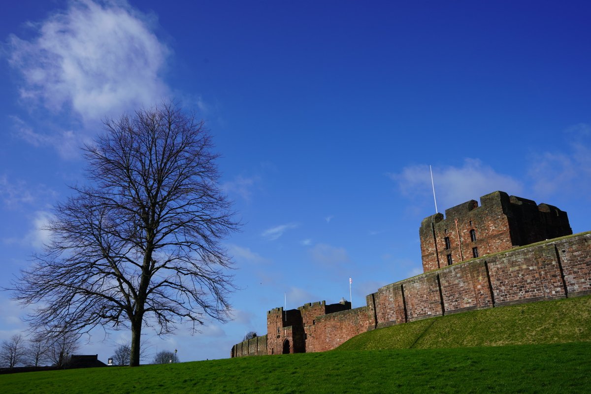 DiscoverCarlisl's tweet image. “One of the most beautiful aspects of #Carlisle in #Cumbria is its wide variety of trees, growing majestically, within some very special and historic #parks.”

See local artist Robin Oliver’s latest article as he looks forward as hope blossoms - robinoliverartist.co.uk/2020/04/Celebr…

#Spring