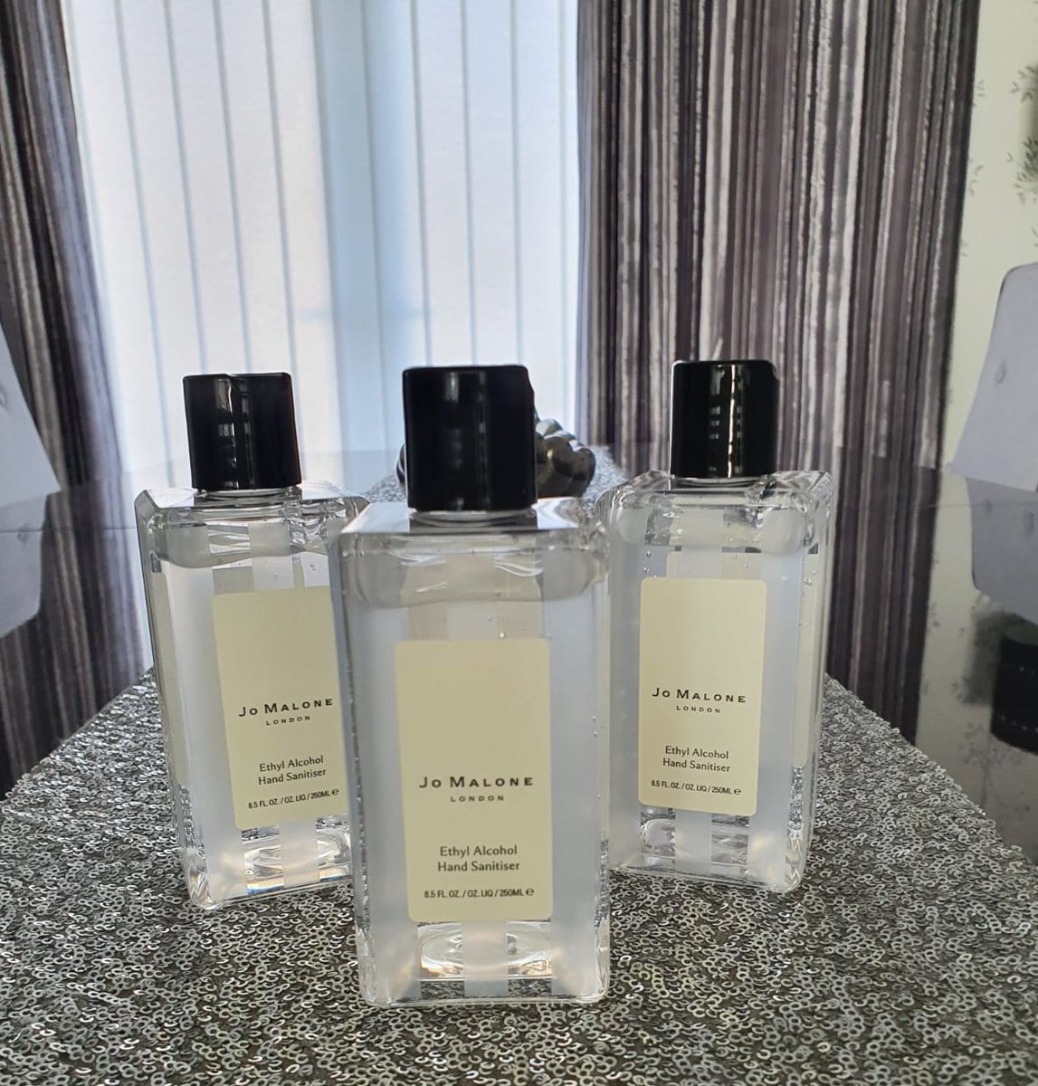 RotundaLtd's tweet photo. Thank you @JoMaloneLondon & @EsteeLauderUK for the luxury hand sanitisers that we are distributing to keyworkers across the northwest, including #ImagineIndependence mental health Keyworker staff pictured here โญ๏ธโญ๏ธโญ๏ธ
#charitytuesday #WorldDayForSafetyAndHealthAtWork
#keyworkers https://t.co/LXCZsnlnwj