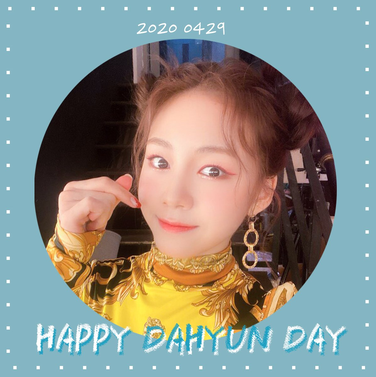 [🎂] 2020년 04월 29일 #다현 양의 16번째 생일을 진심으로 축하합니다.

#HAPPYDAHYUNDAY #로켓펀치의_귀염둥이_정다람쥐_다현이의_생일을_축하합니다🥳 #눈부신_봄의_다현아_생일축하해