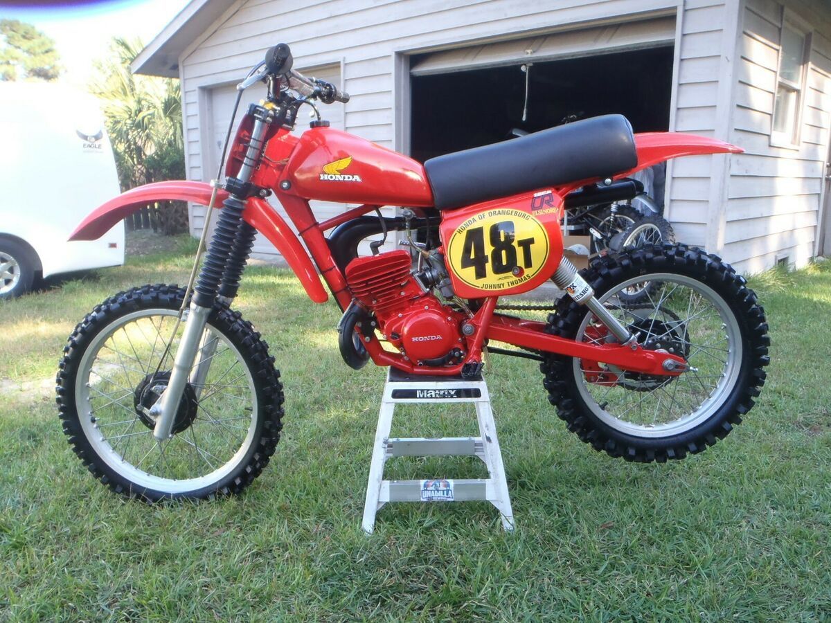 Here's a fun one. 1979 Honda CR125 R Elsinore for sale via <a href="/rocker_co/">Rocker.co</a>. Check it out at bit.ly/3aIhsRV