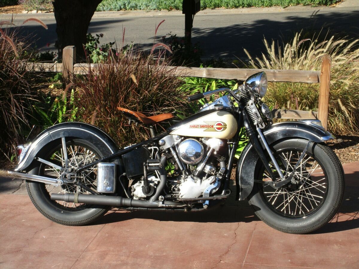 Wow! Check out this rare pre-war 1939 HD EL Knucklehead up for sale now via <a href="/rocker_co/">Rocker.co</a>. Check it out at bit.ly/2W2OPtB
