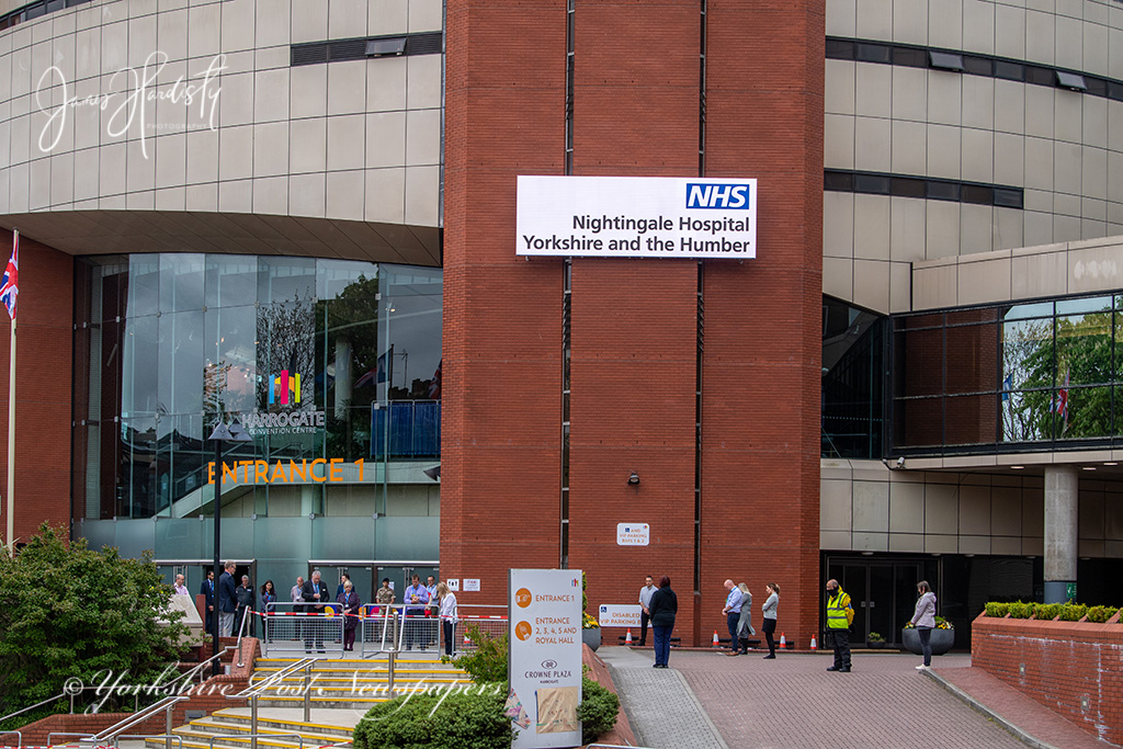YPinPictures's tweet photo. Staff at the Yorkshire and Humber Nightingale Hospital #TeamNightingale #Harrogate united in the one Minute Silence to commemorate the #keyworkers  who have died from the #coronavirus #OurNHSPeople Candle #MinuteSilence @yorkshirepost @YPinPictures @MarisaCashill @IanDayPix https://t.co/nB4qEKkSPo