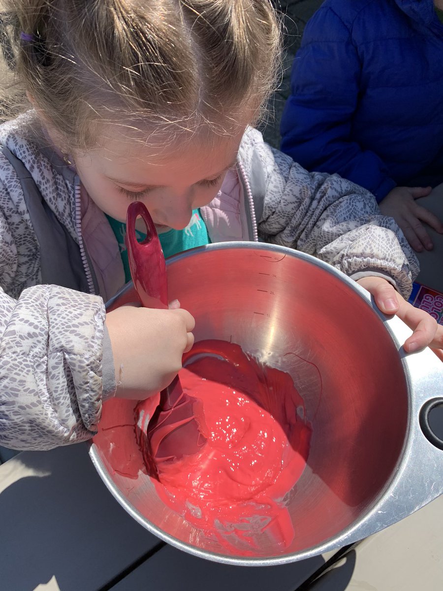 llrStaceyK's tweet photo. We made slime today. #sciencefromhome @Hampton_Street @ms_oddo @mrspingitore https://t.co/T9BrJeyfCL