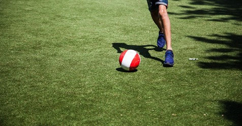 Kinderen en jongeren mogen vanaf deze week onder voorwaarden weer buiten sporten. Buitensportcomplexen in Tilburg gaan vanaf woensdag 29 april beperkt weer open. Lees via onderstaand artikel wat dit kan betekenen voor jouw club. 👇🏼

sportintilburg.nl/nieuws/buitens…