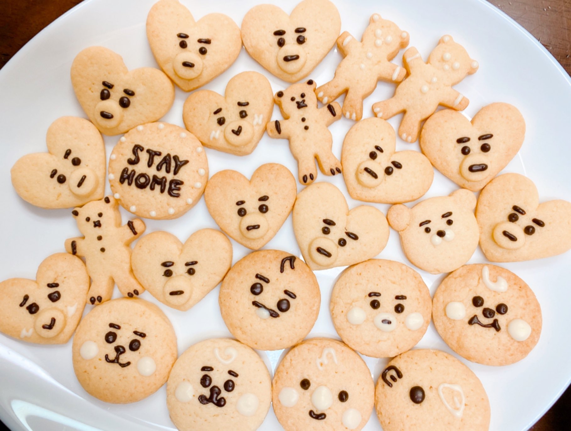 뮤차 Tataちゃんbt21赤ちゃんver などなども作りました Mangさん横向いてて書き方分からんかった爆笑 Bts Bake Room 様 タタちゃんまたリベンジしました まだ下手っぴだけど前よりはましですね笑またクッキー作りたいのでかわいいレシピ待ってます