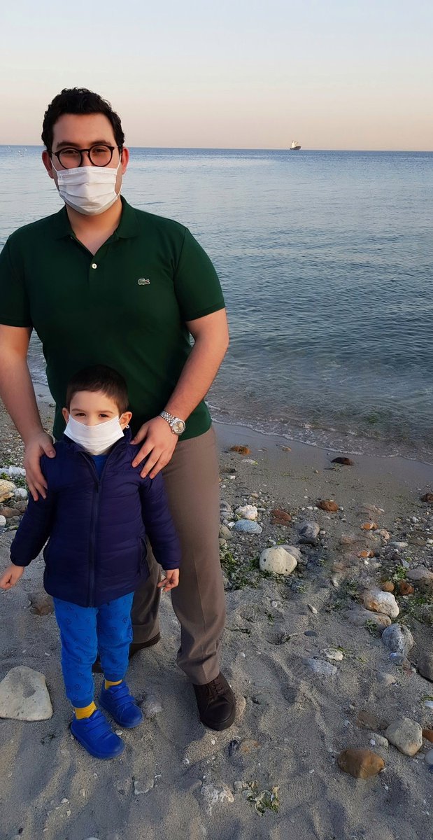 MUHAMMEDKBAYRAM's tweet photo. Seans kapandı, geçmiş olsun.
Yeğenim Mustafa ile birlikte deniz havası. https://t.co/0AgAAot7Uq