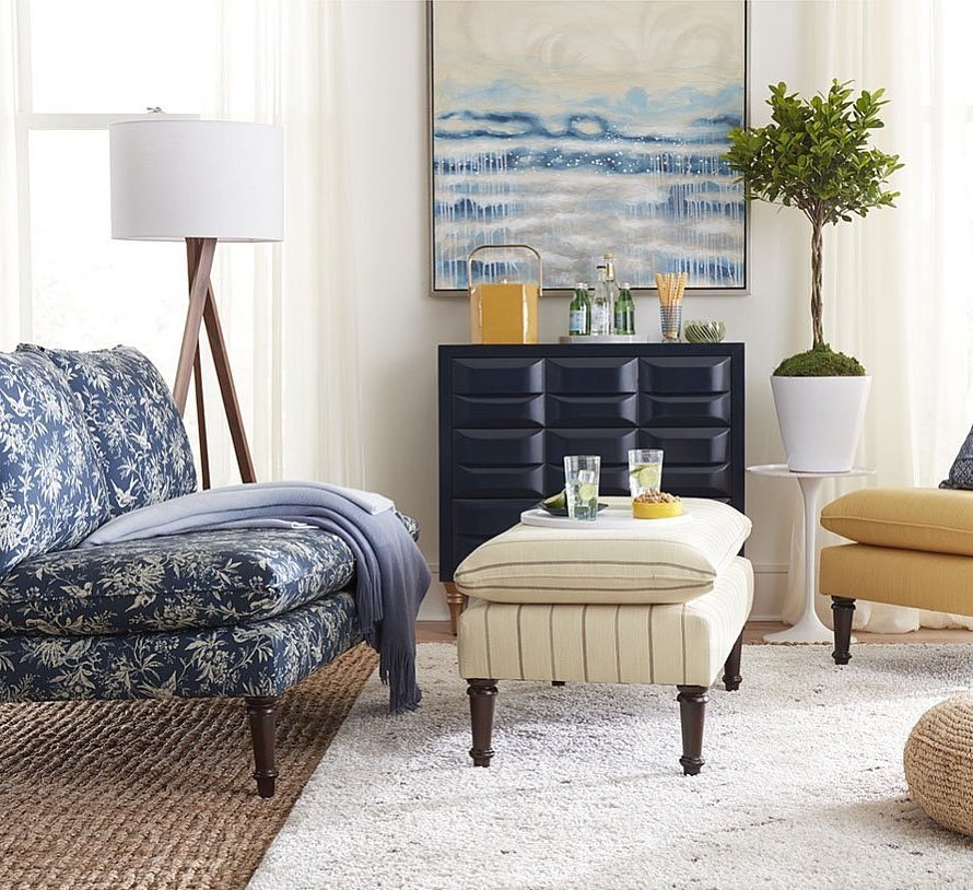 ClassandComfort's tweet photo. Create interiors marked by traditional elegance n a modern flair💙
#livingroomdesign #interiordesign #luxurydesign #designinspiration #designgoals #homedecor #cozyvibes #transformyourhome #thatchair #pottedplant #wallart #stylemyspace #trinispacestylist #trinidadinteriordesigner https://t.co/WIGPaCeHr8