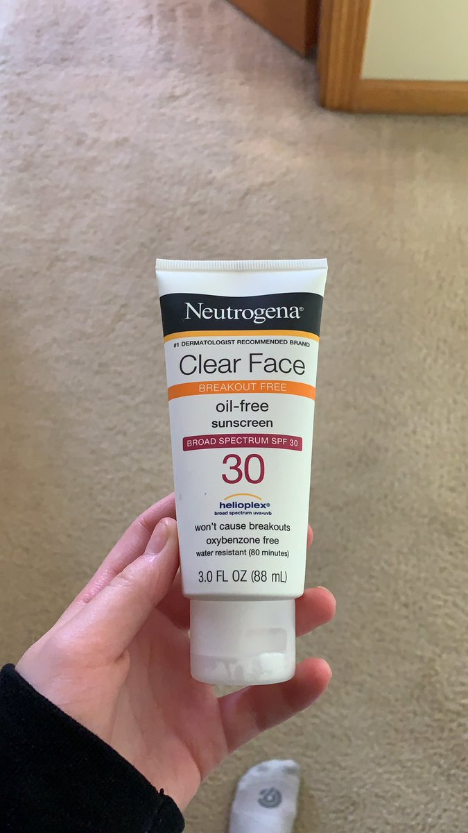 AlexiThorpe's tweet photo. The ozone protects us from harmful UV rays. Another thing that protects us is sunscreen. This is why when it is really sunny especially in the summer everyone should wear sunscreen to prevent skin cancer and keep their skin healthy #apesair @franklinlorax https://t.co/gDgocigVaW