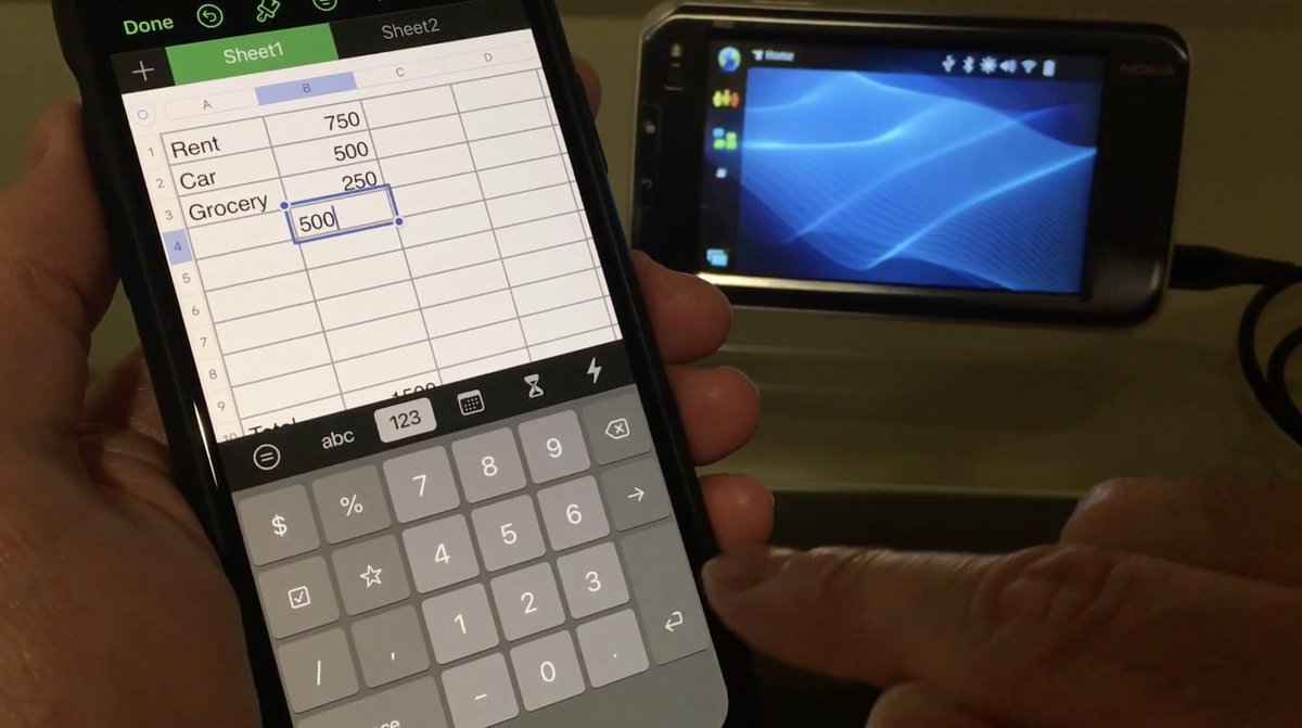 iPhone_News's tweet image. .@BasicInteger tries connecting an iPhone to Nokia&apos;s N810 Linux Tablet!

youtu.be/MzISMvgJYA8 | #WillItWork