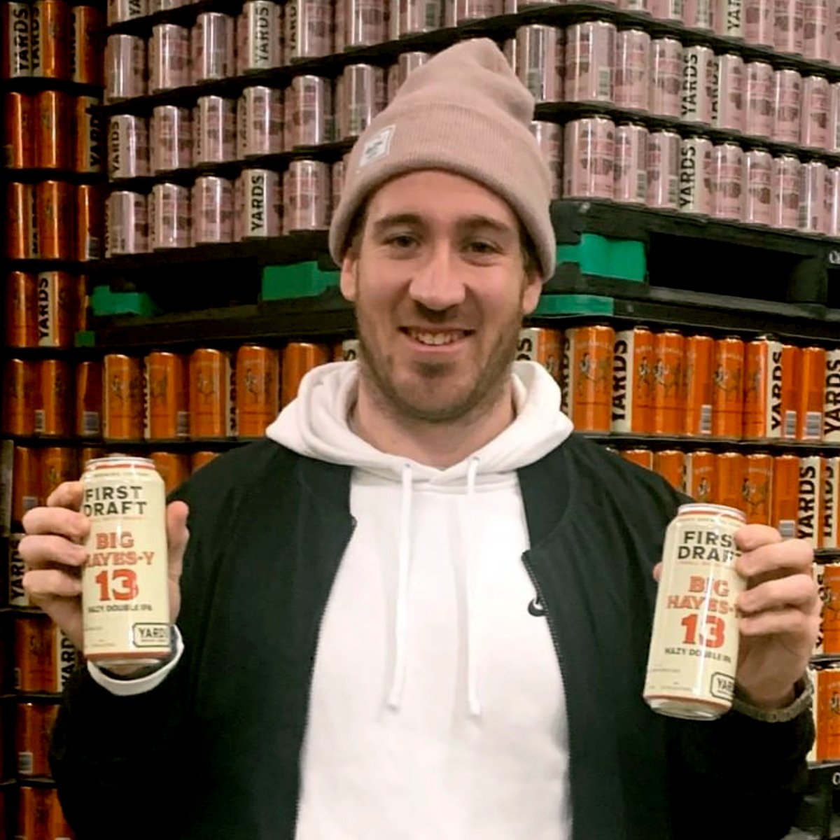 We know there's a flyover, but don’t look up now! You might miss your chance at a Big Hayes-y growler. Supply is limited, Yards growler included. Available for pickup and delivery: yardsbrewing.com/shop #IUsedToRef #CahtahHaht #BringYards