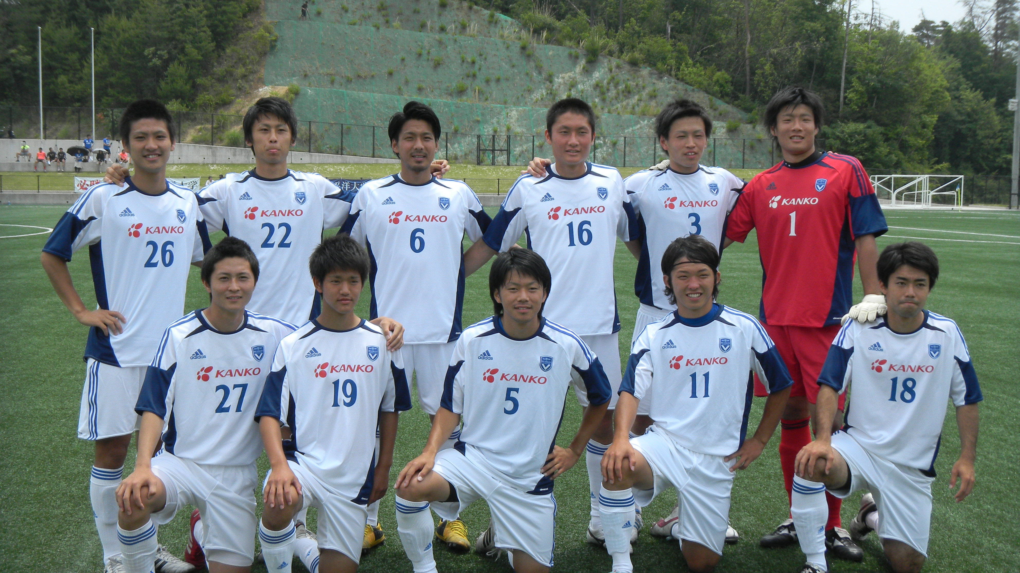 Ipu 環太平洋大学体育会サッカー部 9 25 H 島根大戦 赤坂 フォトプレイバック 13年中国学生1部リーグ 開学して初のリーグ昨年の3位を上回り2位 Poを勝ち切り初のインカレ出場を決めた年 長尾善公 中舛健人 吉崎弘宣 大倉康輝 片田拓